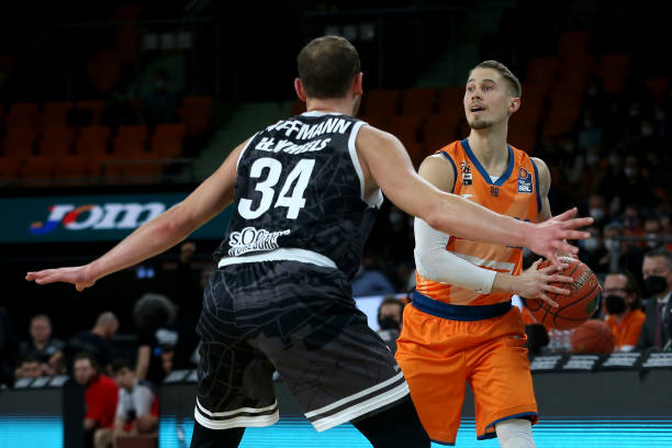 主场优势激 主场优势激