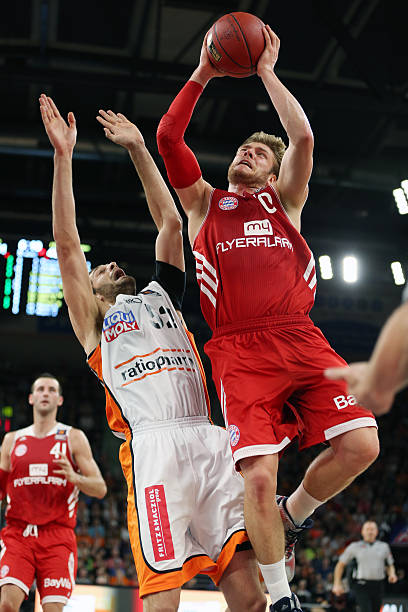 安披挂上阵 安披挂上阵